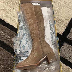 Cute knee boots